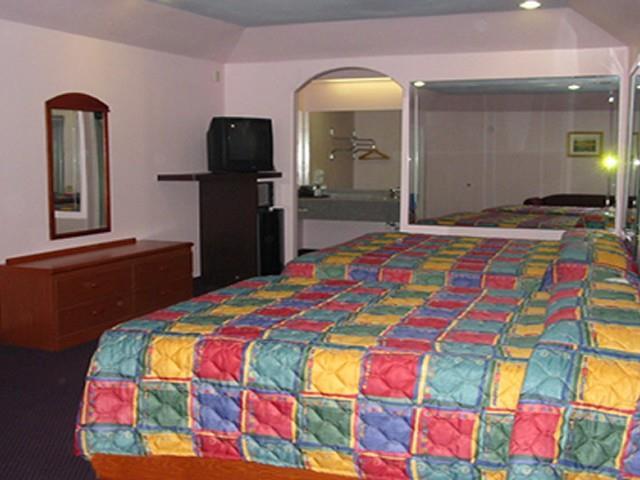 Travelers Inn And Suites Liberty Zimmer foto